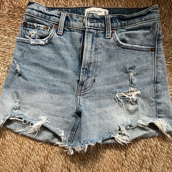 High Rise 4 inch short - Picture 2 of 3